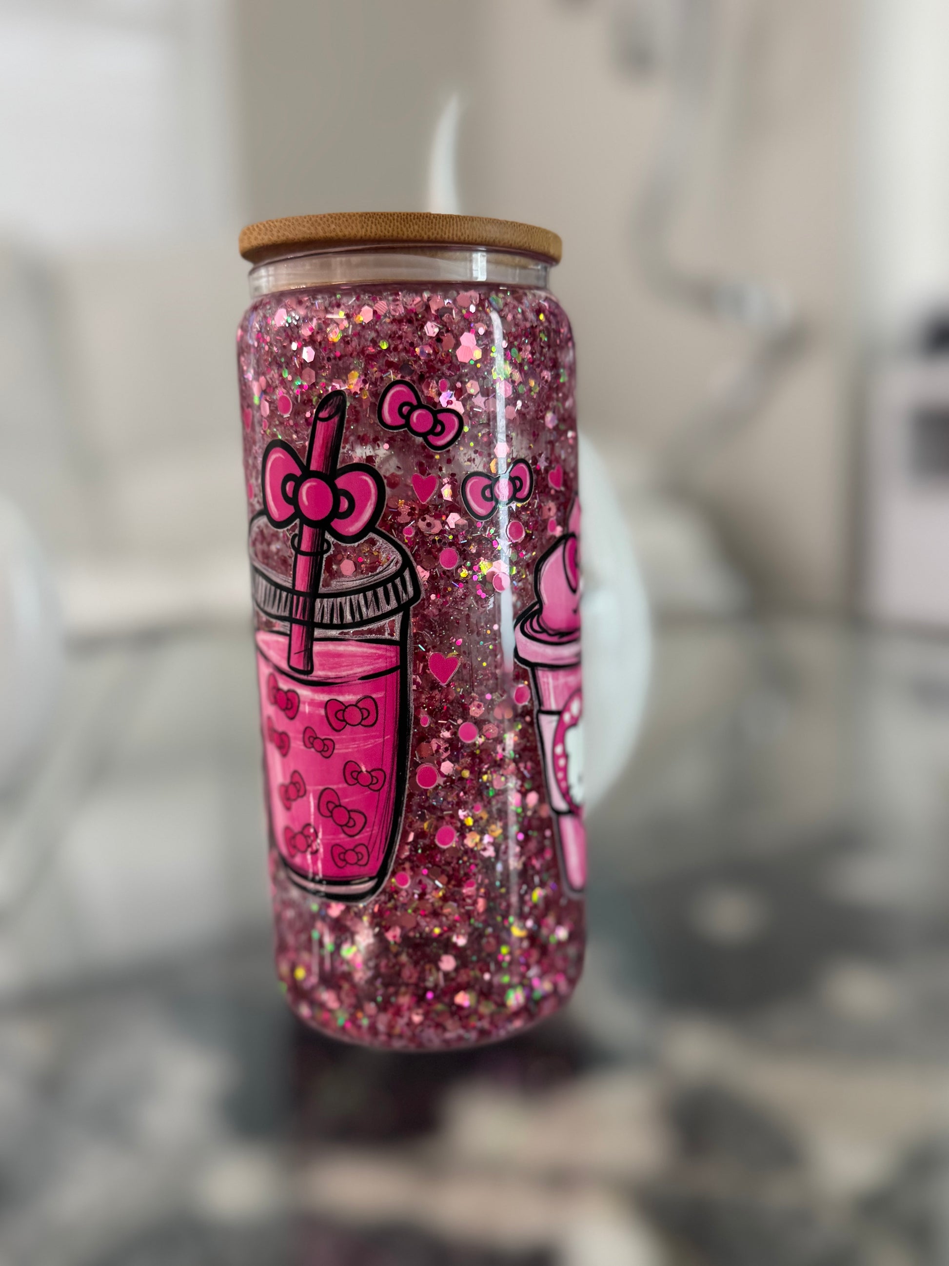 Hello Kitty cup 20 oz