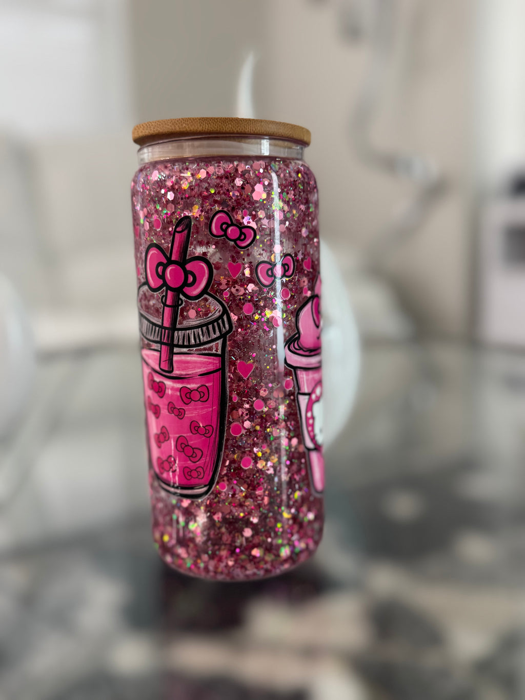 Hello Kitty cup 20 oz