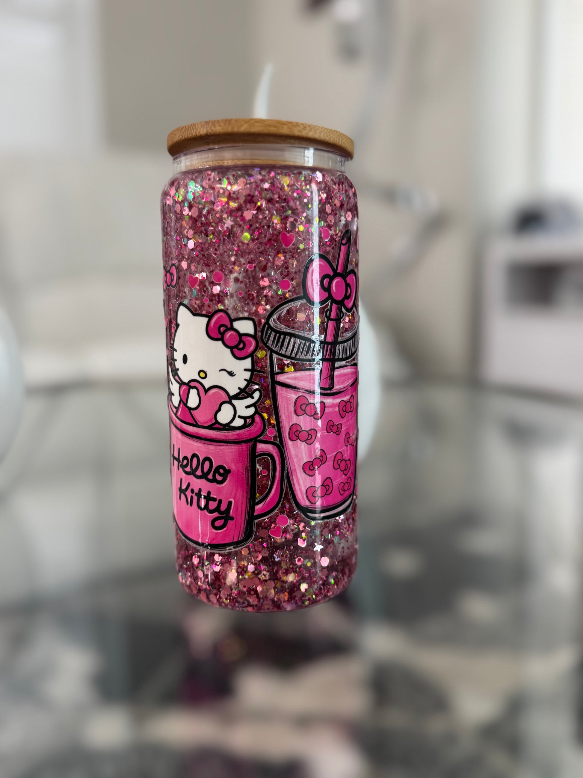 Hello Kitty cup 20 oz