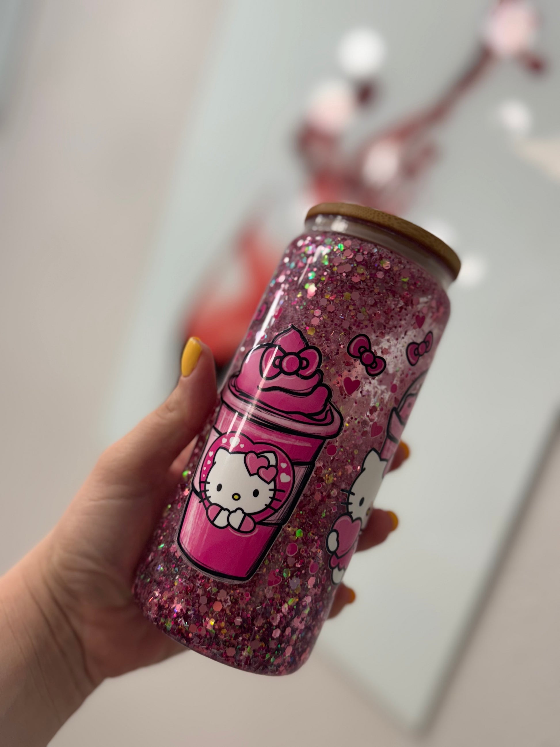 Hello Kitty cup 20 oz