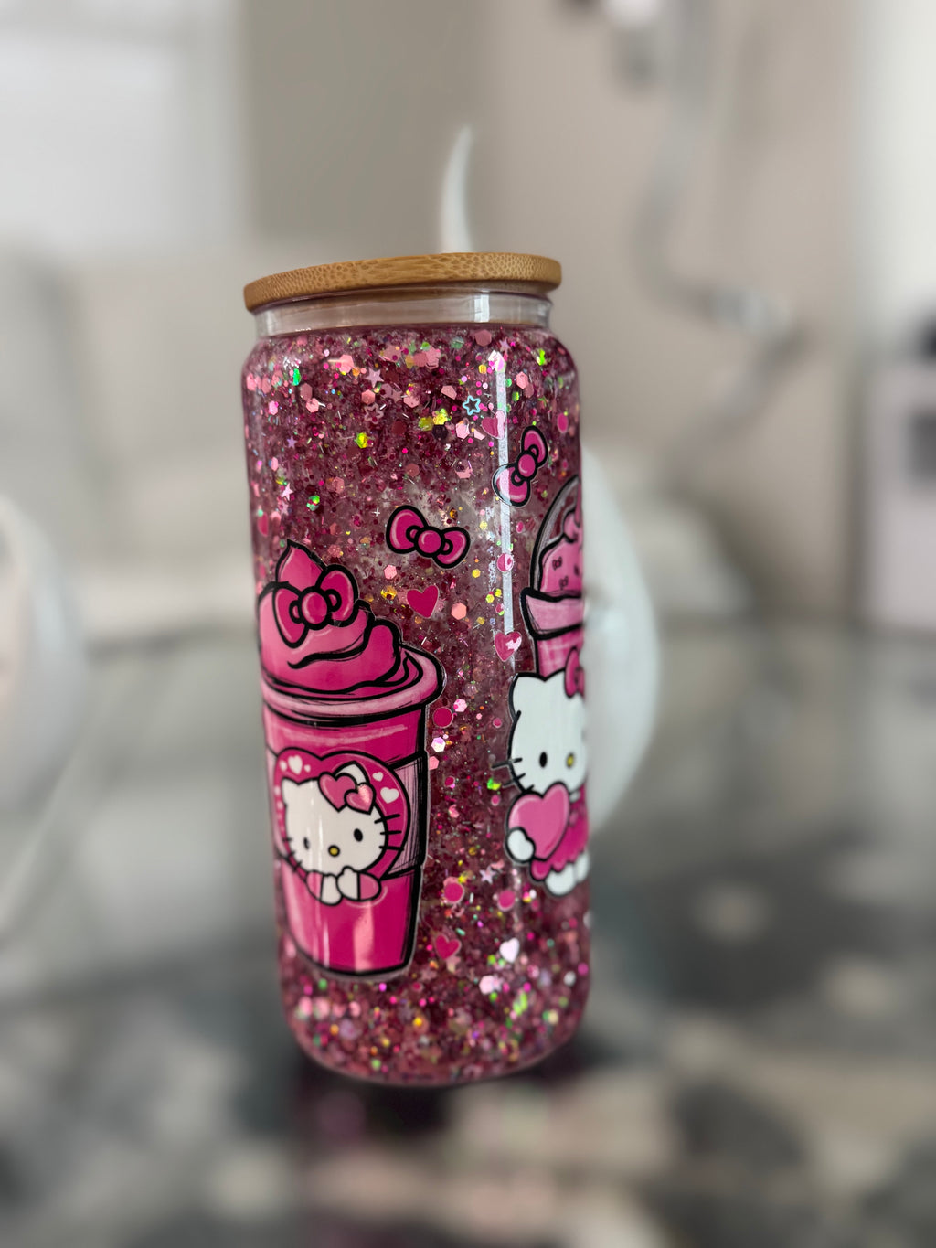 Hello Kitty cup 20 oz