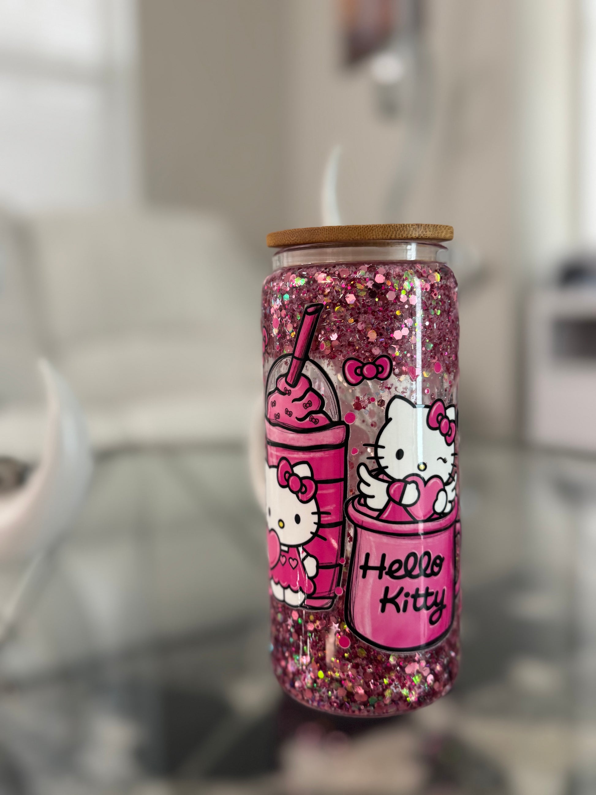 Hello Kitty cup 20 oz