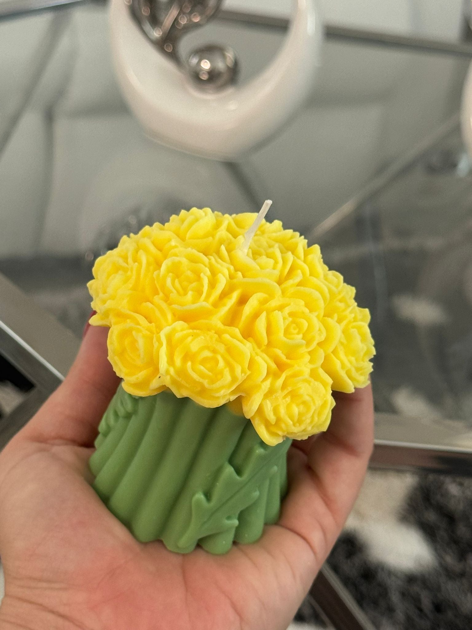 Yellow Rose Bouquet Pilar Candle 8oz