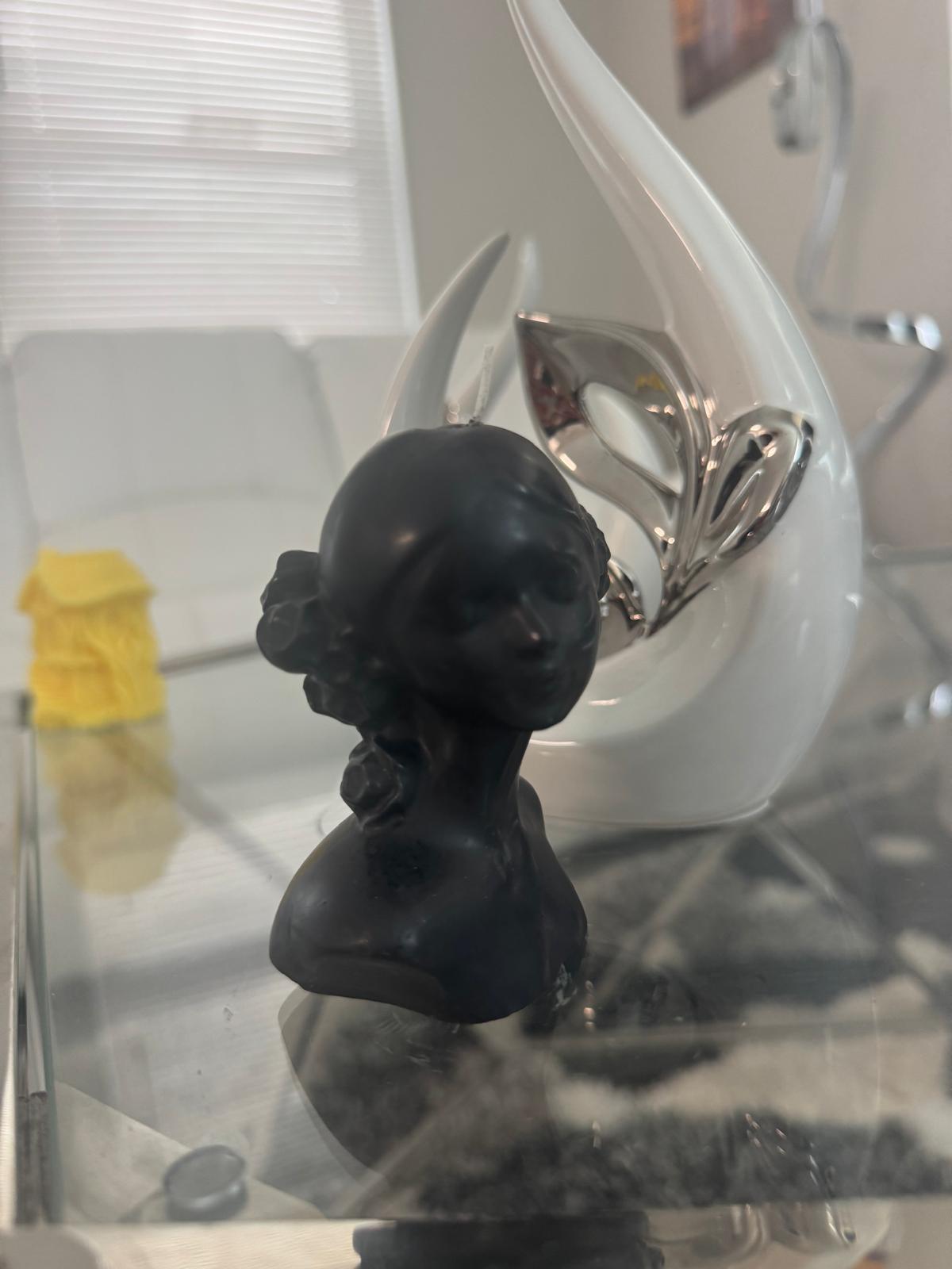 Lady Silhouette Pilar Candle 4.7 oz
