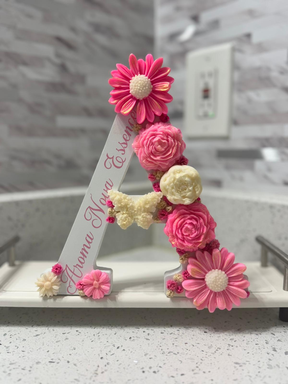 Letras personalizadas con flores de cera